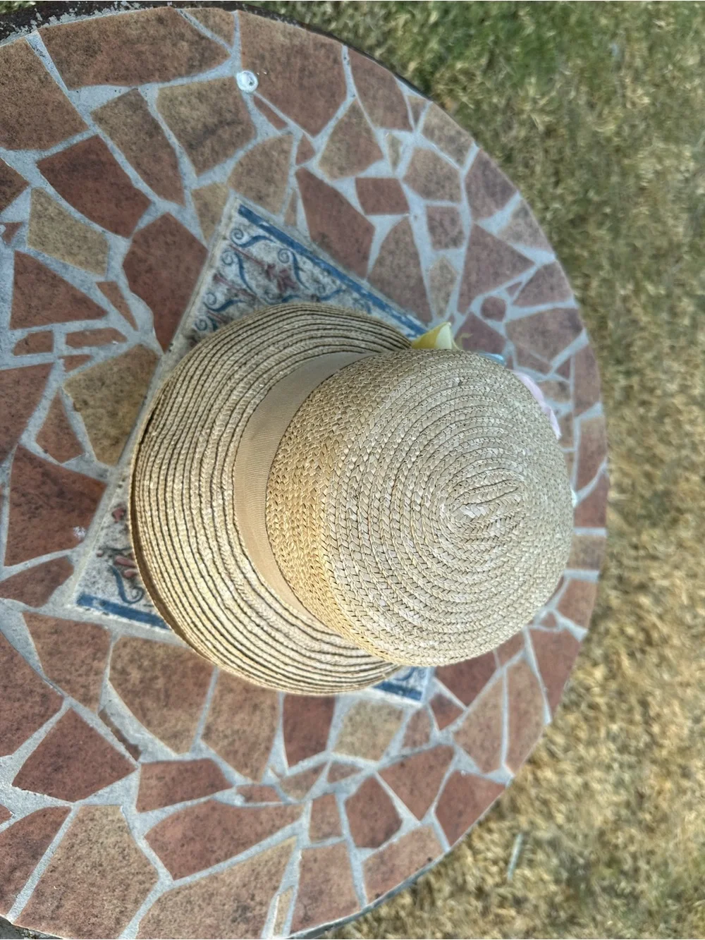 Liz Claiborne Vintage Straw Sun Hat with Pink Fabric Flowers Cottagecore
